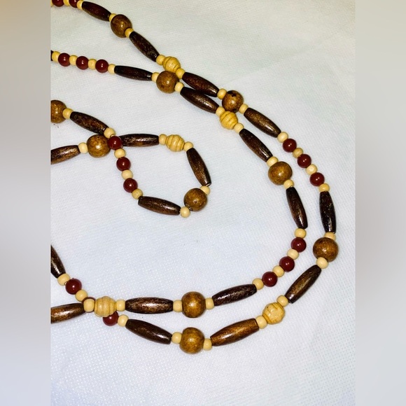 Handmade wooden necklace - Picture 2 of 3